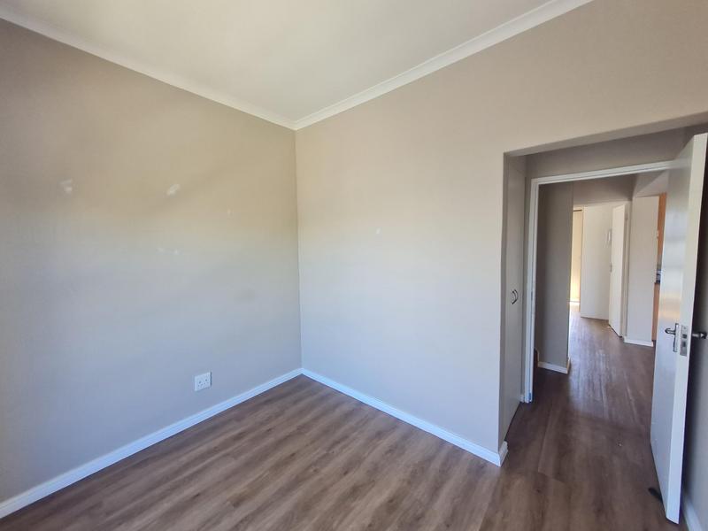 To Let 3 Bedroom Property for Rent in Somerset West Western Cape